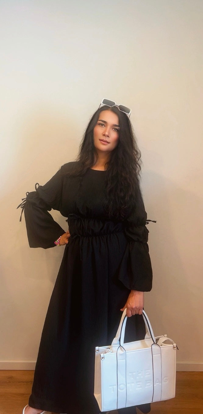 Kleid mit Ärmeln