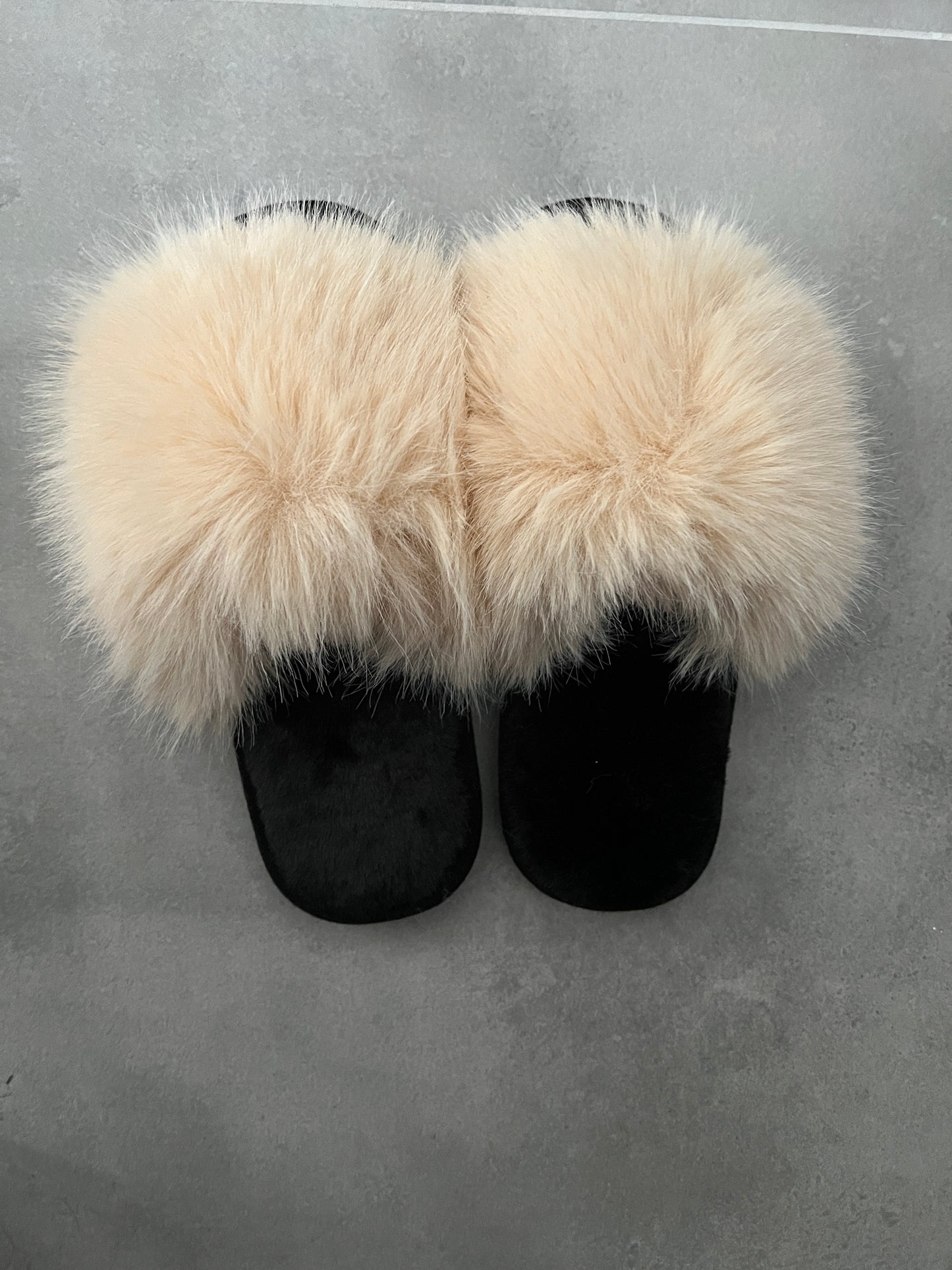 Flauschige Pantoffeln