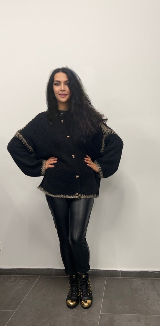 Strickjacke mit leoknöpfe