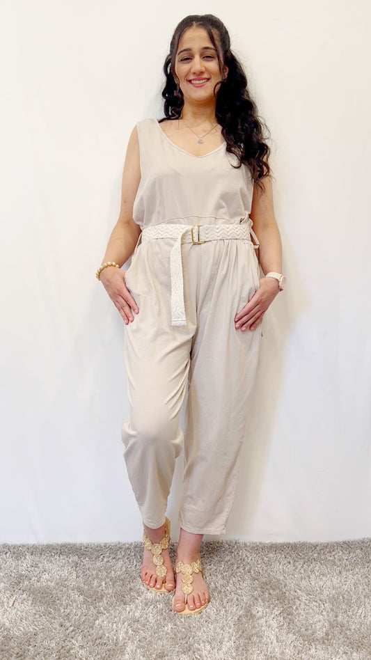 Jumpsuit mit Gürtel